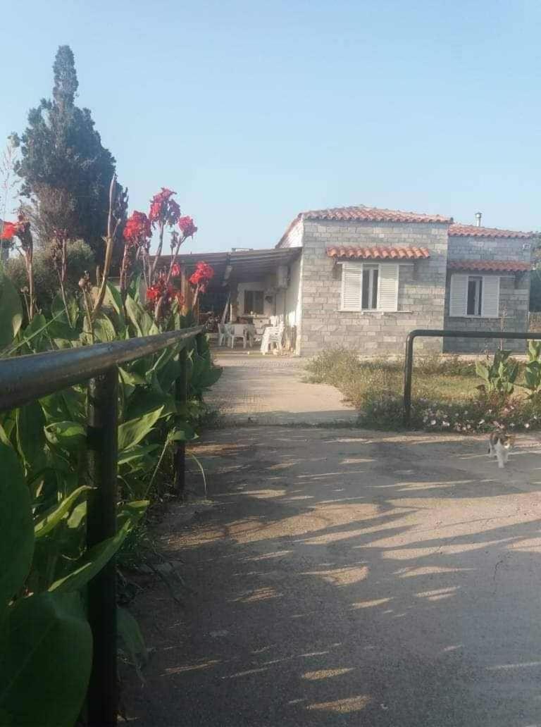 Apostolos